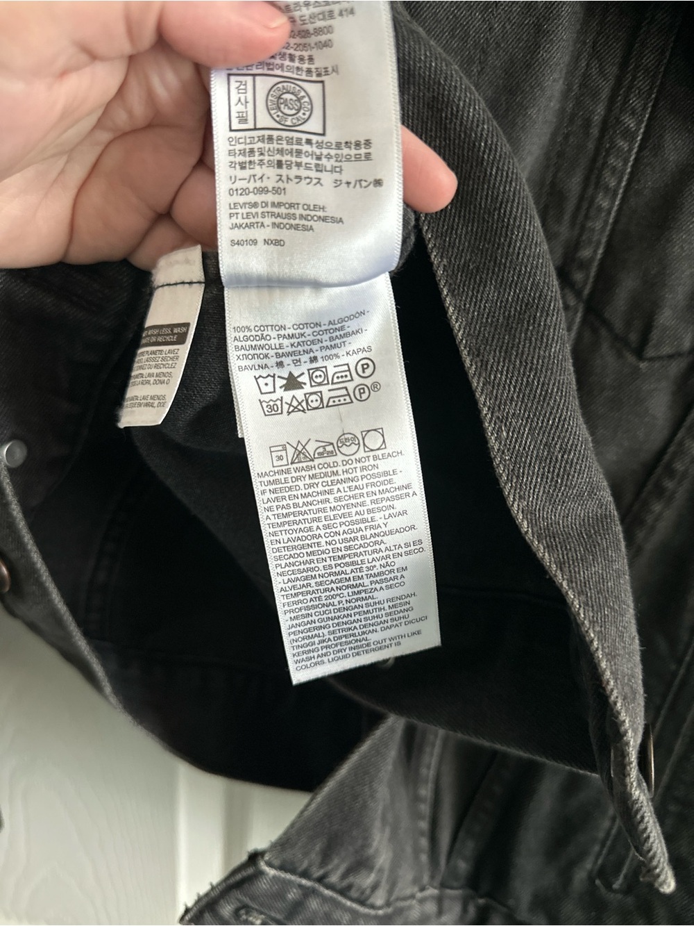 Levi’s Vintage Fit Denim Jacket - Picture 4 of 4